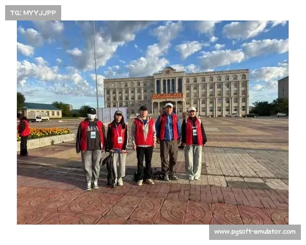 2025年环呼伦湖自行车赛在新巴尔虎右旗举行 吸引千余名爱好者激情参赛